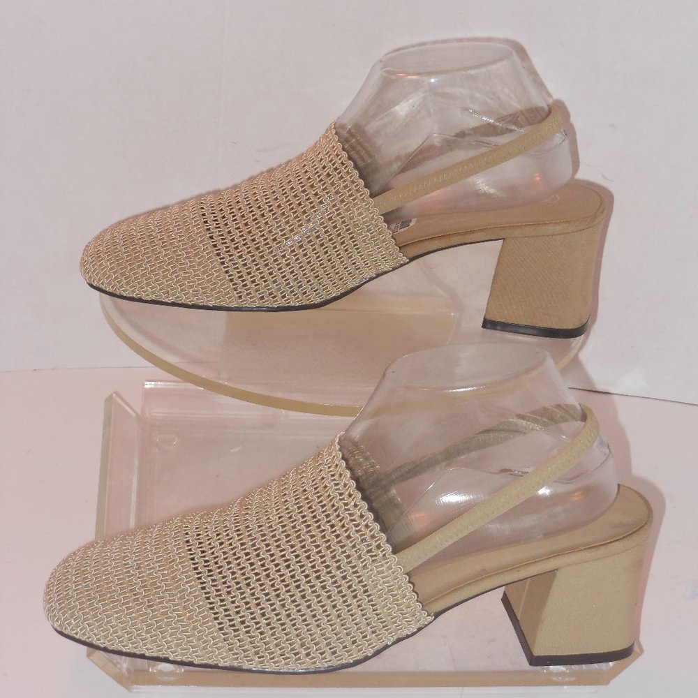 HIGH LIGHTS TEXTURED SLINGBACKS SIZE 11